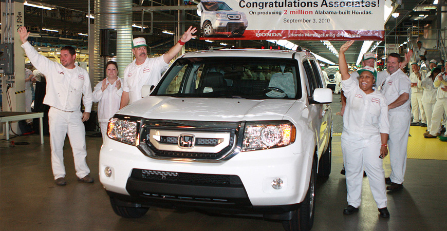 Honda’s Alabama workers celebrate the 2 millionth vehicle produced at the Lincoln plant on Sept. 3, 2010. (Image: Honda)